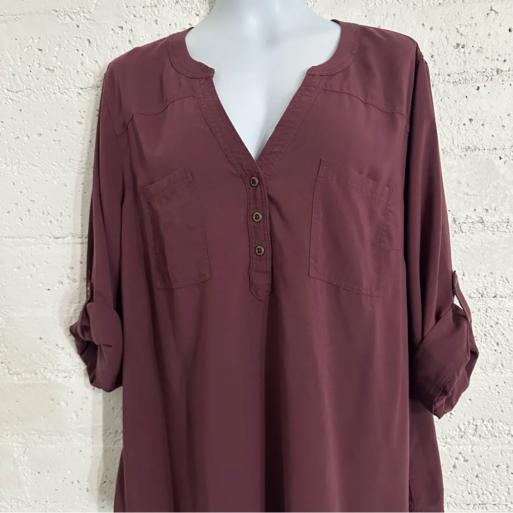Torrid Women’s Plus Top 3 (3X) Red Harper Tab Sleeve Tunic Rayon Blend BO16 - Picture 3 of 6